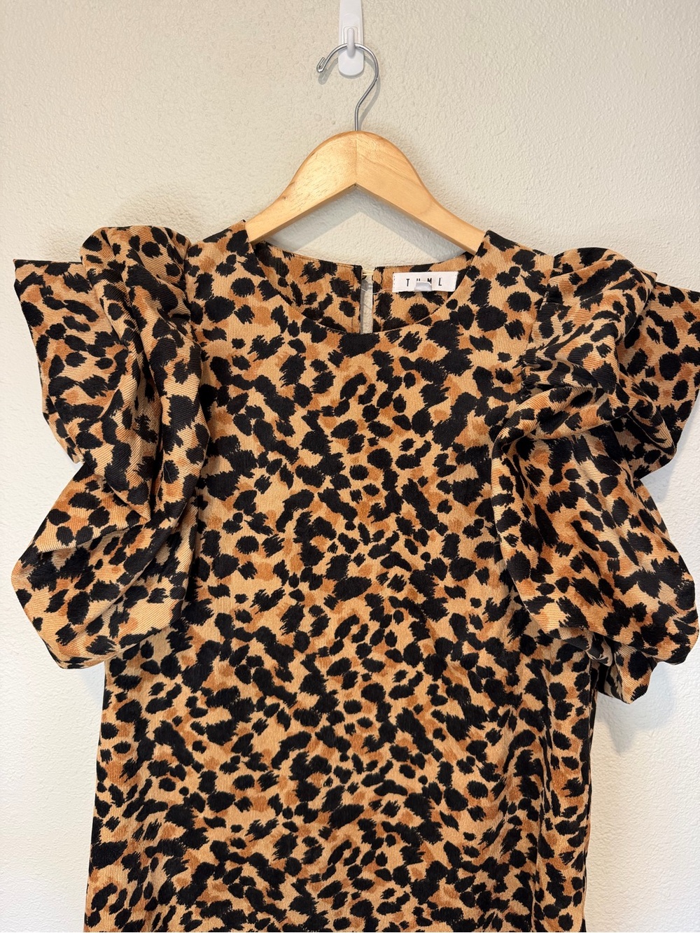 THML Leopard Print Ruffle Sleeve Shift Dress - Picture 6 of 12